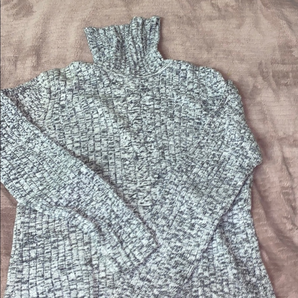 v neck sweater